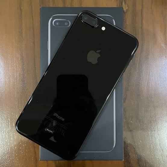 iPhone 7plus jet black