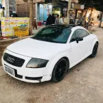 یک عراده موتر 1999 Audi tt